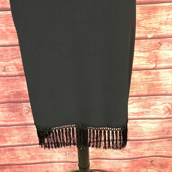 Elegant Black Fringe Hem - Picture 4 of 9